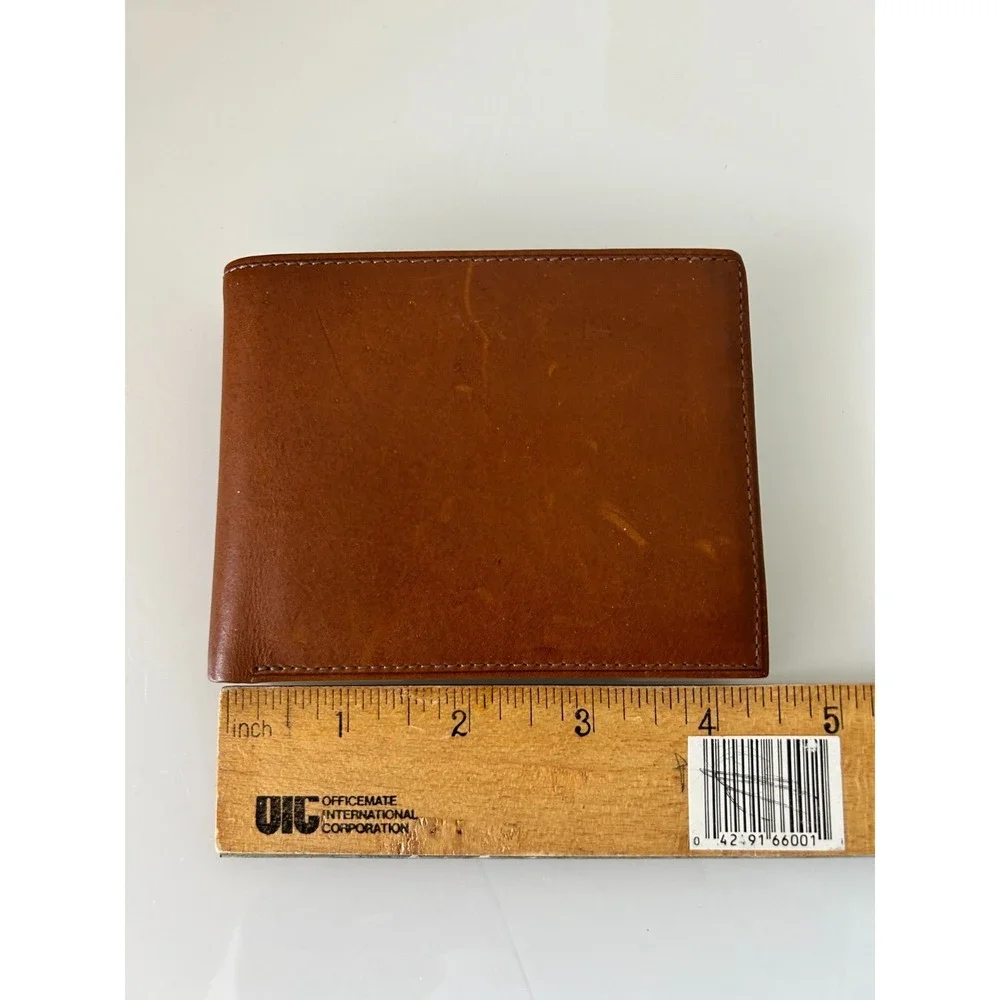 G.H. Bass & Co Men's Tan Leather Bifold Wallet Smooth Brown Credit Card Slot NEW
